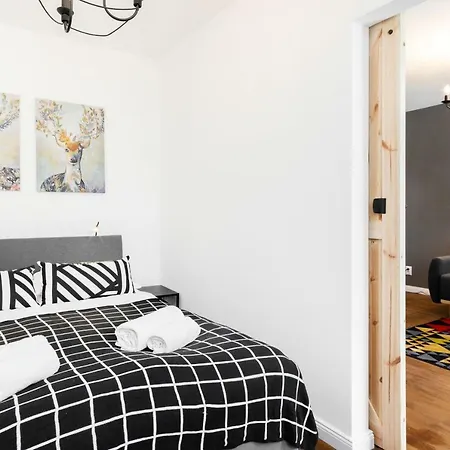 Apartamento First By Renters Varsóvia