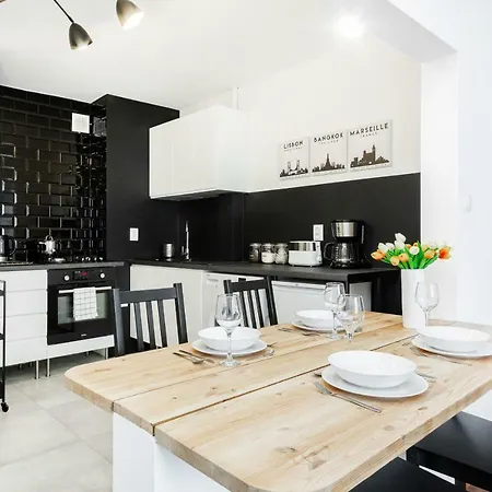 Apartament First By Renters