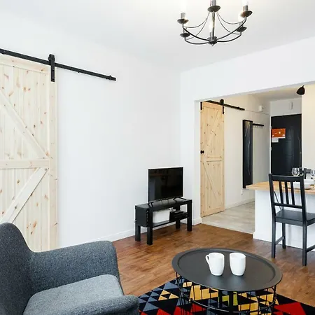 Apartament First By Renters