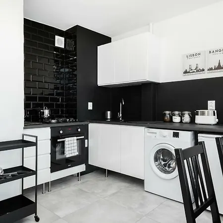 First By Renters Apartmán *